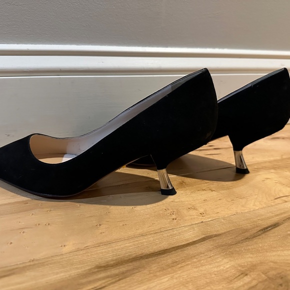 Rare find! Prada Black Suede kitten heel‎ - Picture 5 of 7